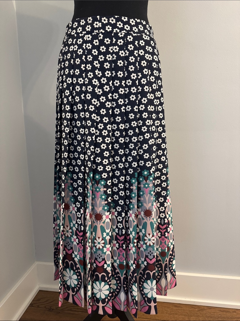 Boden Navy Midi Plated Skirt with White Daisy Print and Pink & Teal Floral